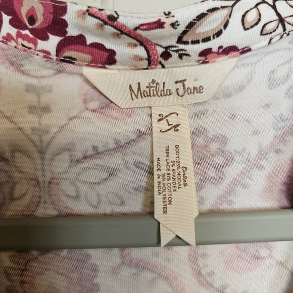 Matilda Jane Bohemian Embroidered Vneck Floral Heart To Heart Daydream Top - Picture 5 of 5